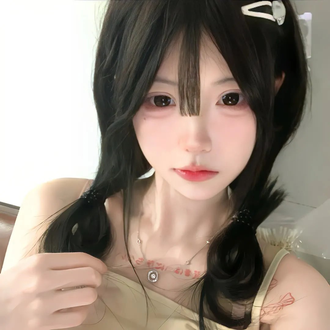 草裙春色